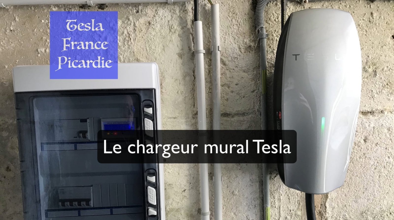 chargeur mural Tesla